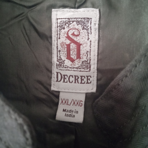 DECREE - Picture 2 of 4